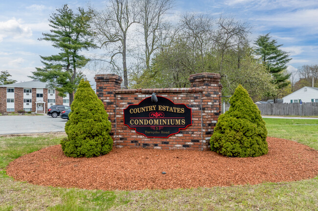 Country Estates Condominiums in Townsend, MA - Foto de edificio - Building Photo