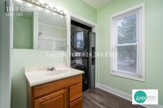 1849 Godfrey Ave SW in Wyoming, MI - Building Photo - Building Photo