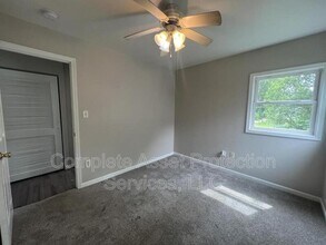 327 N Colorado St in Hobart, IN - Building Photo - Building Photo
