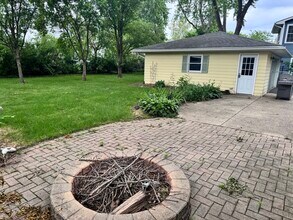 541 Cypress Dr in Naperville, IL - Building Photo - Building Photo