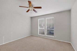 10913 Dillon St in Fort Worth, TX - Building Photo - Building Photo