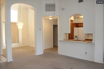 8101 Setters Point Dr in New Port Richey, FL - Building Photo - Building Photo