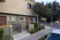 Forest Glen in Winnetka, CA - Foto de edificio - Building Photo