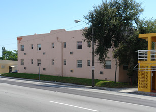 104 SW 20th Ave in Miami, FL - Building Photo - Building Photo