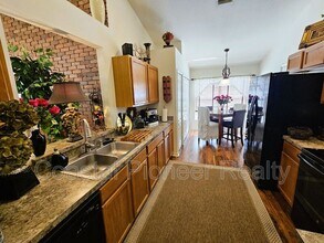 4521 Gulfwinds Dr in Lutz, FL - Building Photo - Building Photo