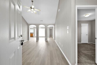 2214 Shady Tree Ln in Conroe, TX - Building Photo - Building Photo