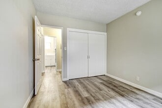 4733 Orion Ave in Sherman Oaks, CA - Building Photo - Building Photo