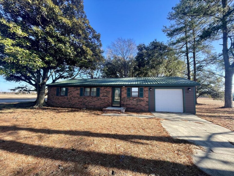 1364 Rennert Rd in Lumberton, NC - Building Photo