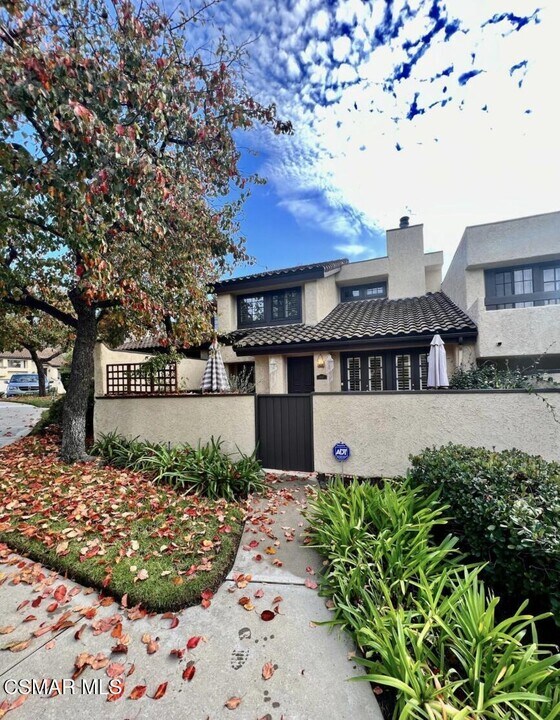 1097 Monte Sereno Dr in Thousand Oaks, CA - Building Photo