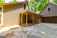 6585 Happy Hollow Trail in Gainesville, GA - Foto de edificio - Building Photo