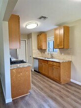 3814 Stonecroft Dr in Austin, TX - Building Photo - Building Photo