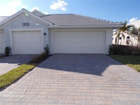 14261 Heritage Landing Blvd in Punta Gorda, FL - Building Photo