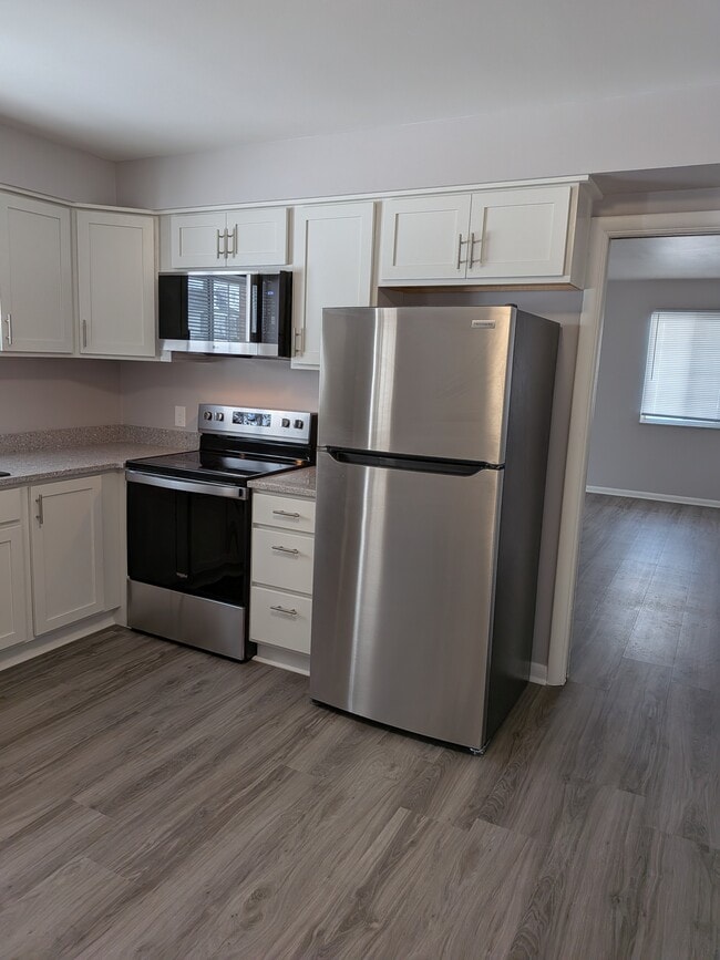 2863 Cedar Hill Rd, Unit 1 in Cuyahoga Falls, OH - Foto de edificio - Building Photo