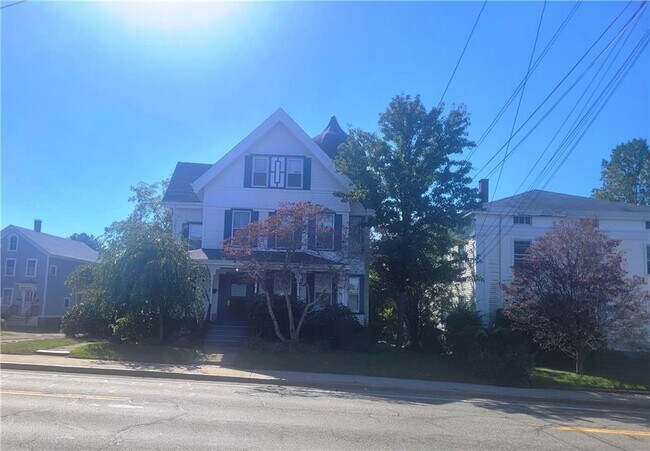 25 Granite St in Westerly, RI - Building Photo - Building Photo