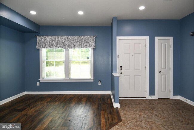 409 Hydrangea Place in Gaithersburg, MD - Building Photo - Building Photo