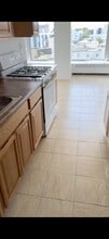 25 Clifton Ave, Unit 701 in Newark, NJ - Foto de edificio - Building Photo