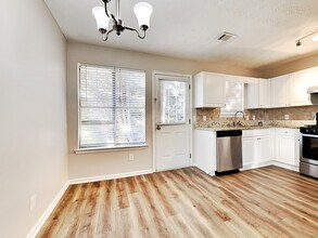 200 Adam Cir in Mcdonough, GA - Building Photo - Building Photo