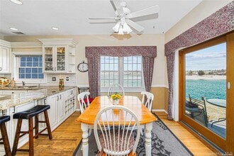 40 Stirling Cove in Greenport, NY - Building Photo - Building Photo