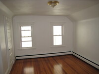 45 Main St, Unit 3 in Somerville, MA - Foto de edificio - Building Photo