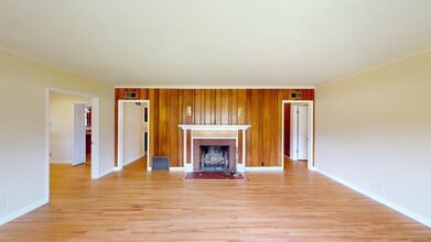 200 W Naomi Ave in Arcadia, CA - Building Photo - Building Photo