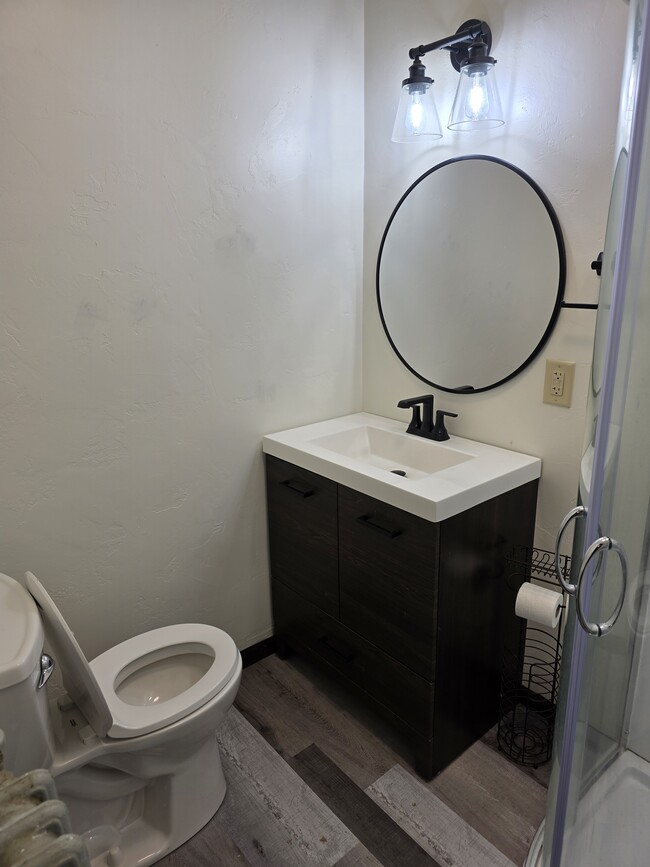 270 Kaukauna St, Unit 1 in Menasha, WI - Building Photo - Building Photo