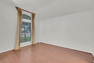 11511 Timberly Park Ln in Cypress, TX - Building Photo