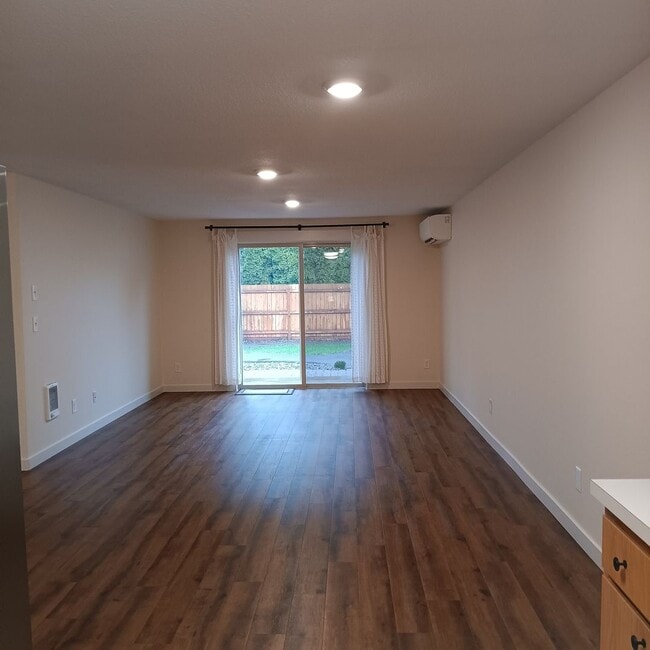 588 Sunset Ave N in Keizer, OR - Building Photo - Building Photo