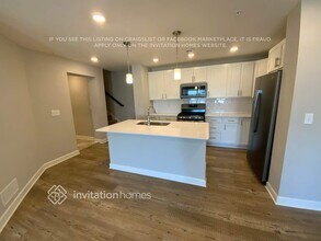 10948 Yalta St NE in Blaine, MN - Building Photo - Building Photo