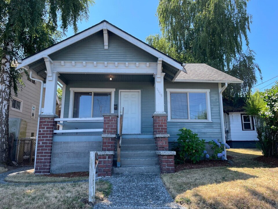 1118 S 38th St in Tacoma, WA - Building Photo