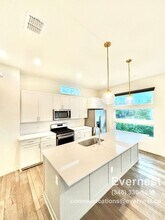 2528 N Fitzhugh Ave in Dallas, TX - Building Photo - Building Photo