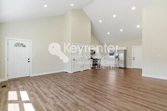 4521 Norwaldo Ave in Indianapolis, IN - Building Photo - Building Photo