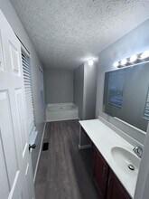 6729 Kristins Cove Ln in Canal Winchester, OH - Foto de edificio - Building Photo