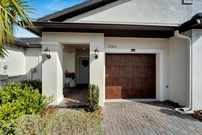 31451 Moniker Mast Ln in San Antonio, FL - Building Photo - Building Photo