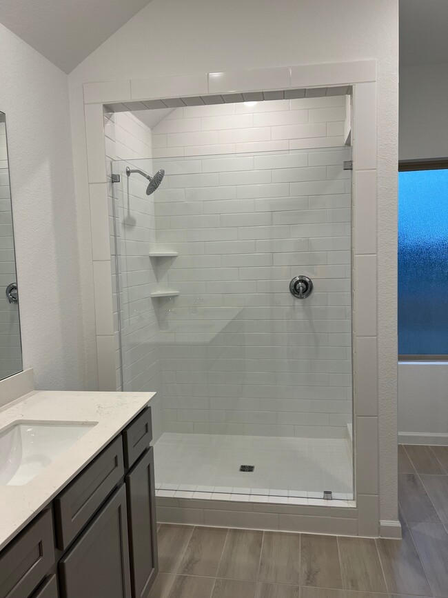 property at 5406 Holly Hvn Ct