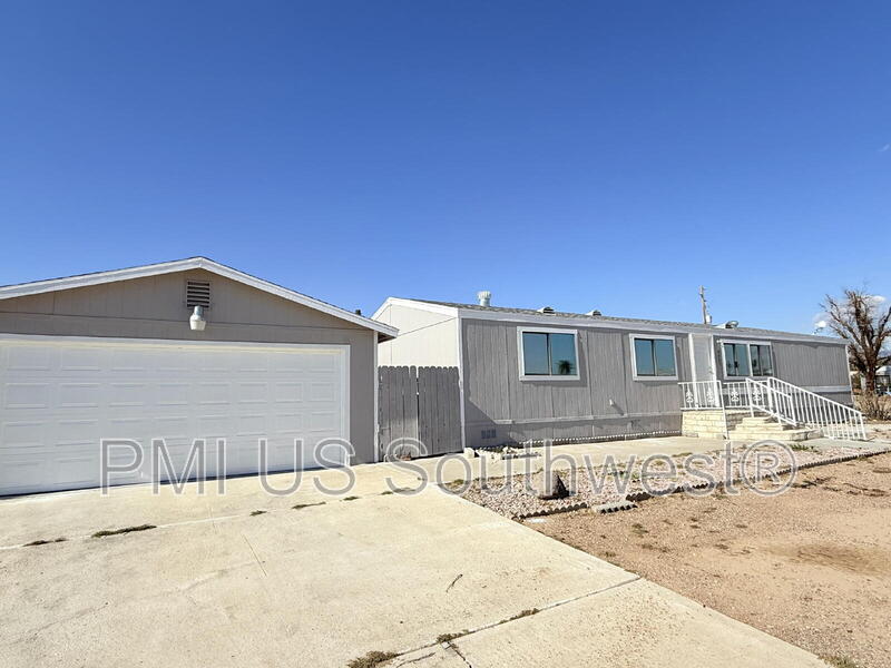 4453 Calle del Media in Fort Mohave, AZ - Foto de edificio