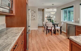 5920 134th Pl SE in Bellevue, WA - Building Photo - Building Photo