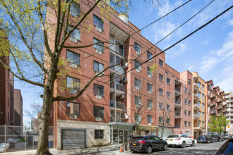 43-18 Union St in Flushing, NY - Building Photo - Building Photo