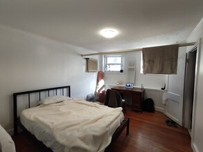 15 Wellman St, Unit #1 in Brookline, MA - Building Photo - Building Photo