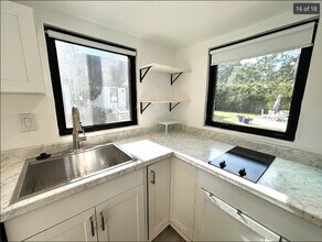 542 Yale Dr in Charleston, SC - Foto de edificio - Building Photo