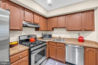 103 Claridge Ct in Princeton, NJ - Building Photo - Building Photo