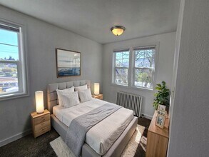 447 NE Winchester St in Roseburg, OR - Building Photo - Building Photo