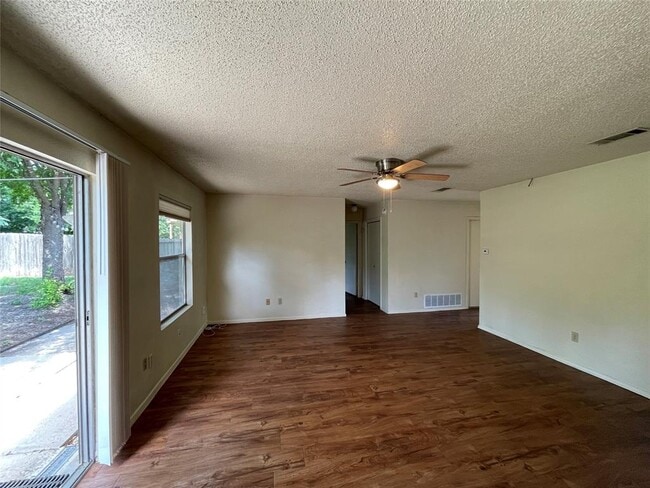 2507 Sweet Clover Dr in Austin, TX - Building Photo - Building Photo