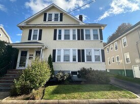 12 Jeanette Ave in Belmont, MA - Building Photo