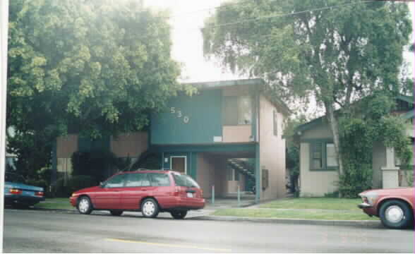 530 Junipero Ave in Long Beach, CA - Building Photo - Building Photo