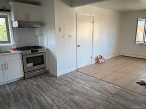 147-38 22nd Ave in Queens, NY - Building Photo - Building Photo