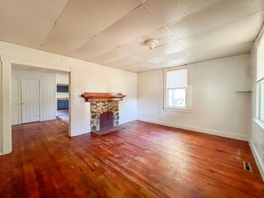 142 Windsor Ave in Colonial Heights, VA - Building Photo - Building Photo