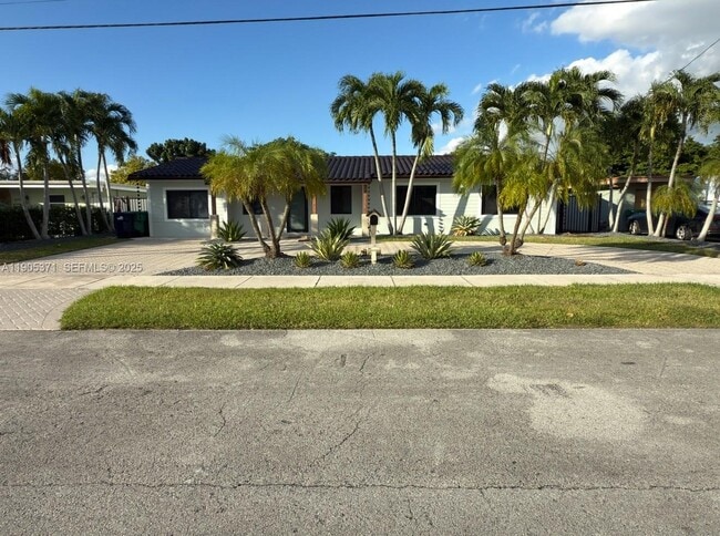 property at 11835 SW 37th St