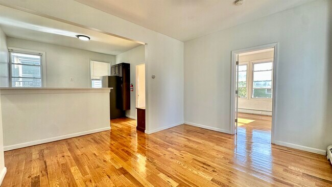 245 Duncan Ave in Jersey City, NJ - Building Photo - Building Photo