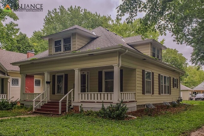 800 Osage St in Manhattan, KS - Foto de edificio - Building Photo