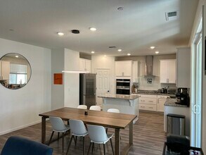 6184 Orsi Ct in Citrus Heights, CA - Building Photo - Building Photo